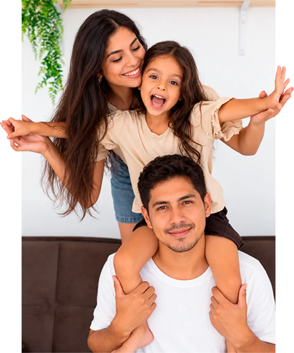 Familia en su nuevo hogar